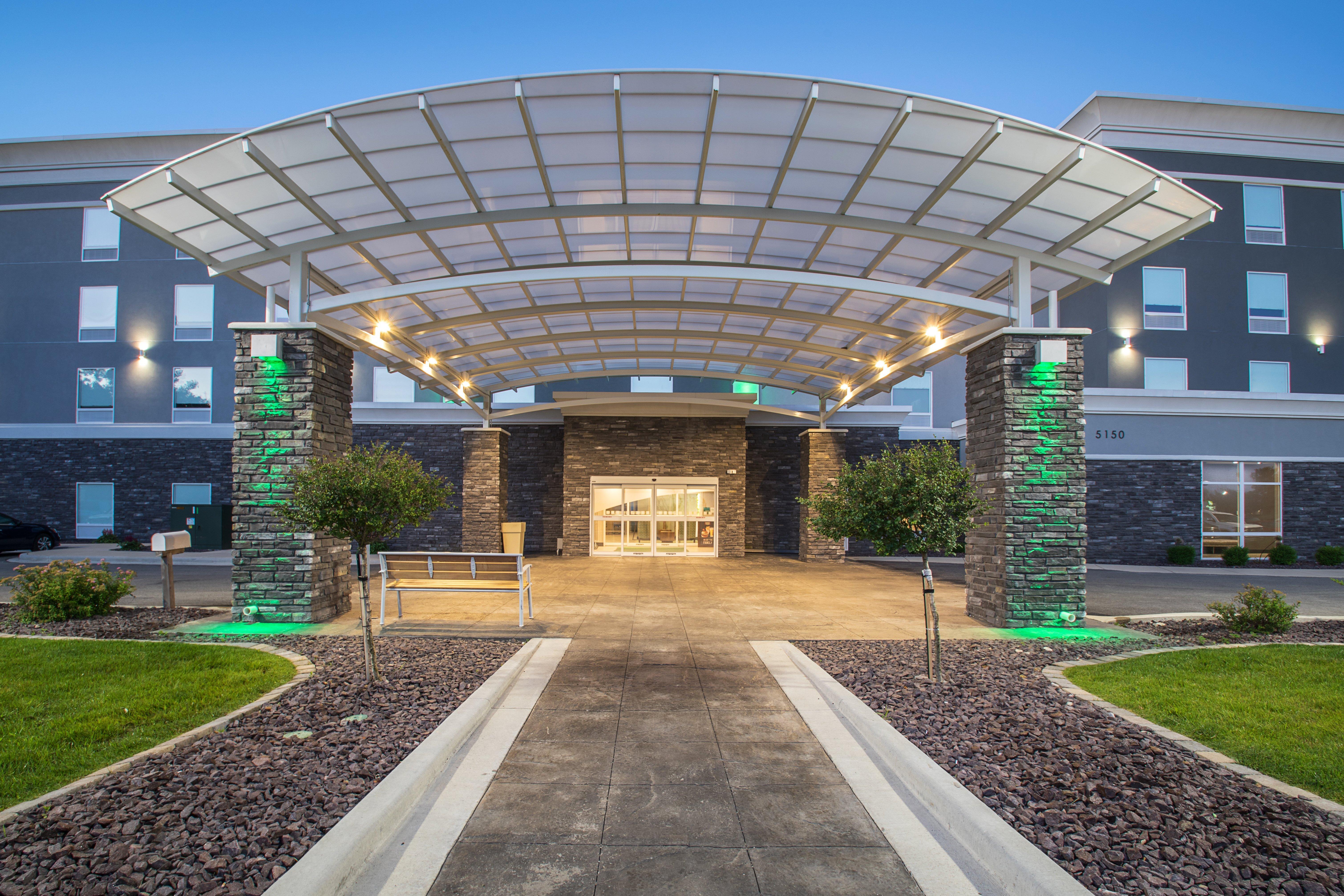 Holiday Inn & Suites Decatur-Forsyth By Ihg Exterior photo